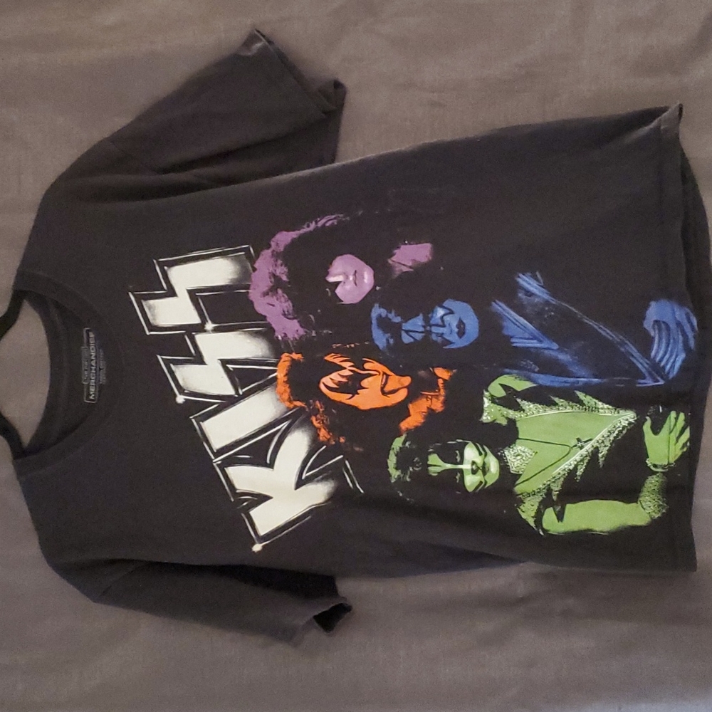Awesome Live Nation KISS Tshirt. Cotton, black, Size Large.